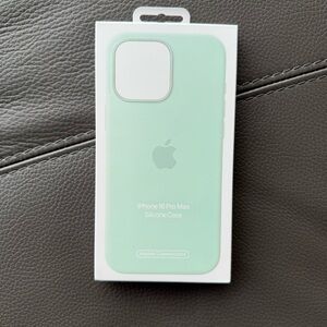 NEW Apple iPhone 16 Pro Max Silicone Case - Aquamarine (Mint Green)